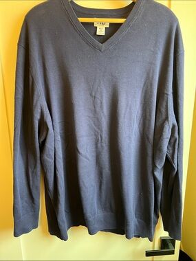 Harbor Bay Men's V-Neck Sweater in Navy Blue